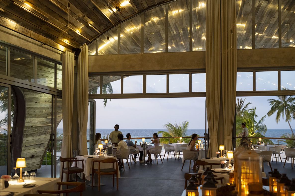 ART-I-SAN Restaurant - Outrigger Maldives