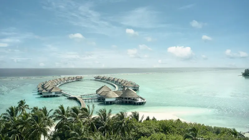 Como Maalifushi_Aerial_300 series Water Villa