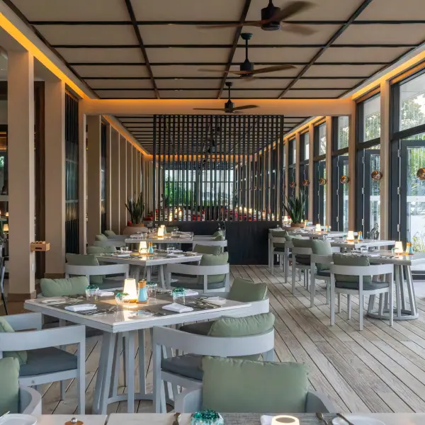 Kuda Villingili - Earth Restaurant Interior