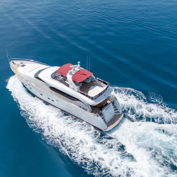 Aicon Yacht at JOALI Maldives