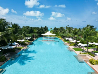 Kuda Villingili Resort Maldives - Pool Area