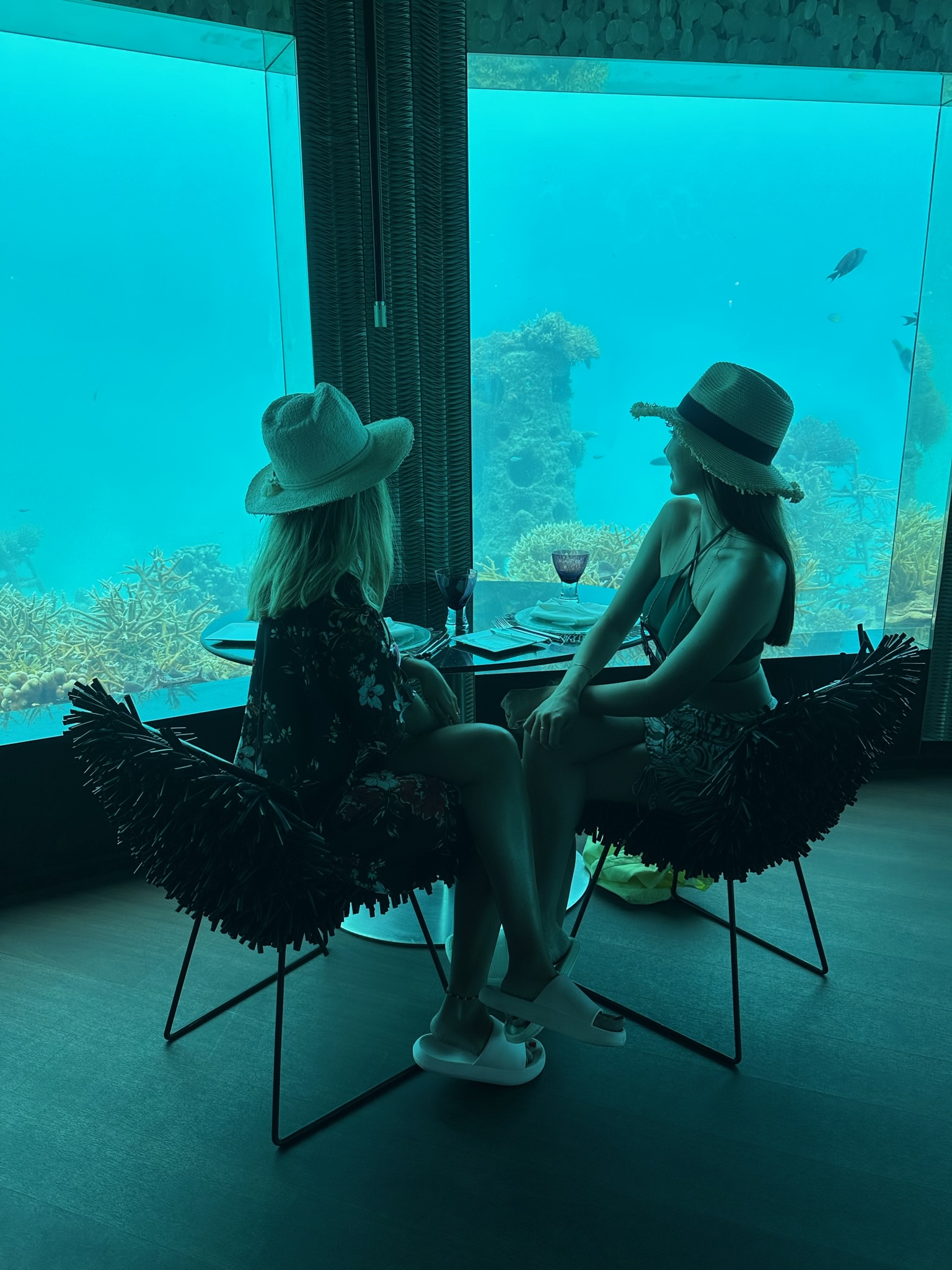 Lara and Fátima in Subsix, the underwater restaurant at Niyama