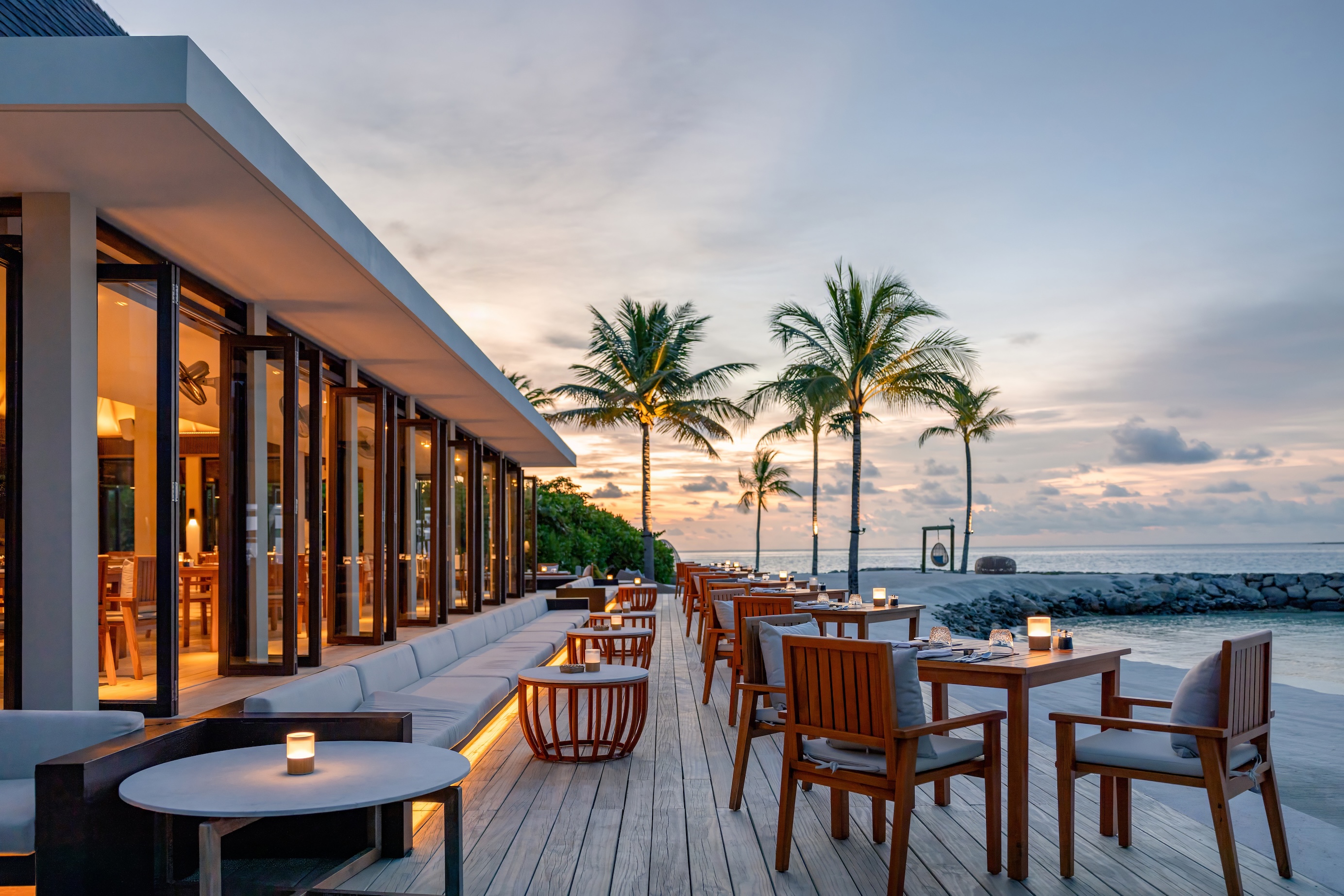 Kuda Villingili - MAR-UMI Restaurant Exterior