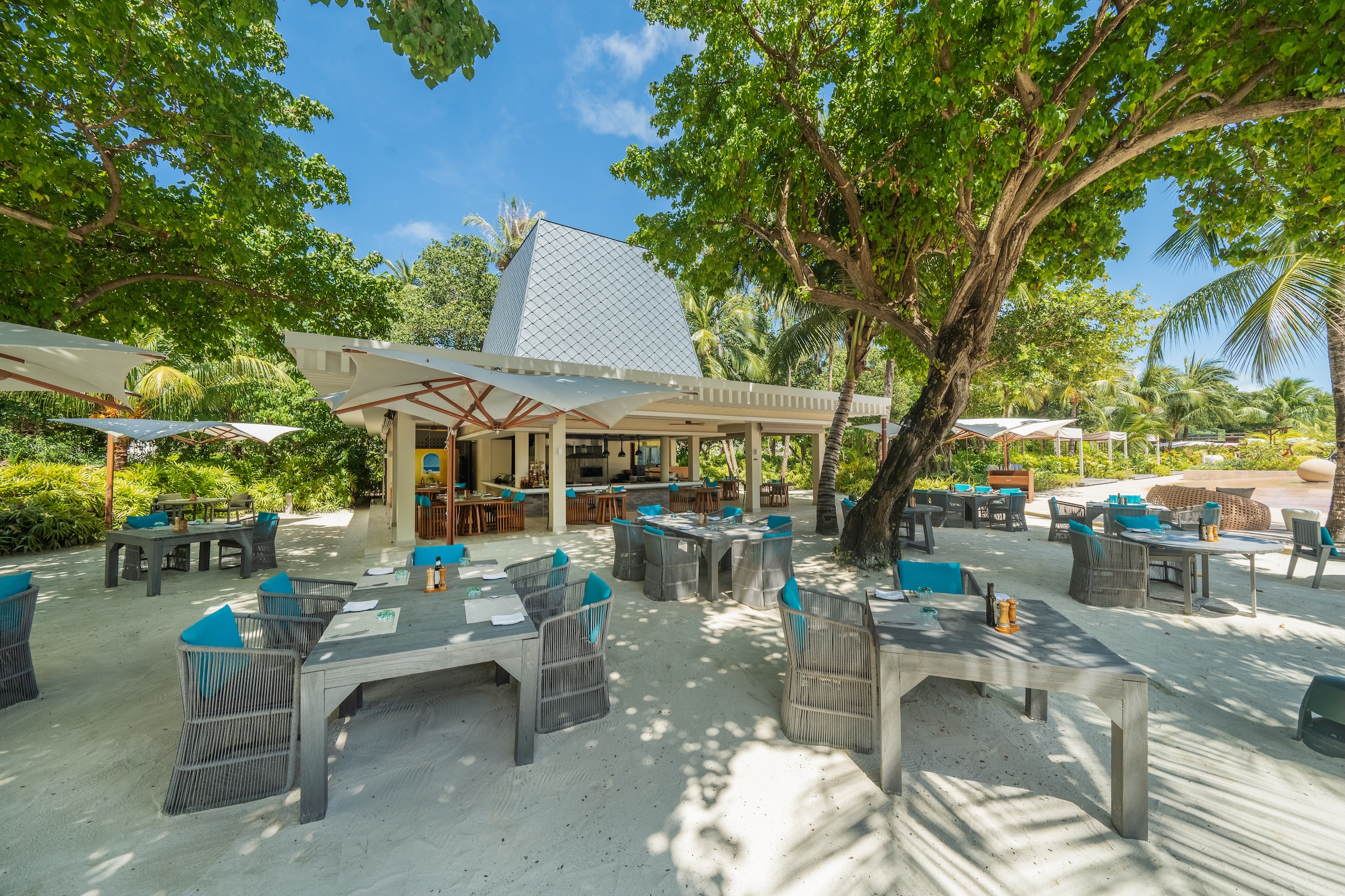 Kuda Villingili - MED Restaurant Outdoor