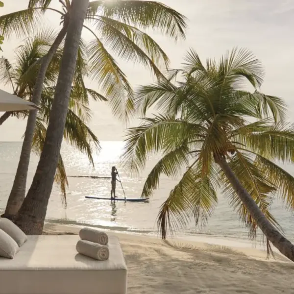 Sandbank Picnic at Como Maalifushi
