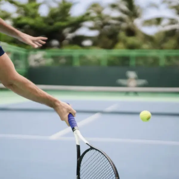 TENNIS & PADDLE Court