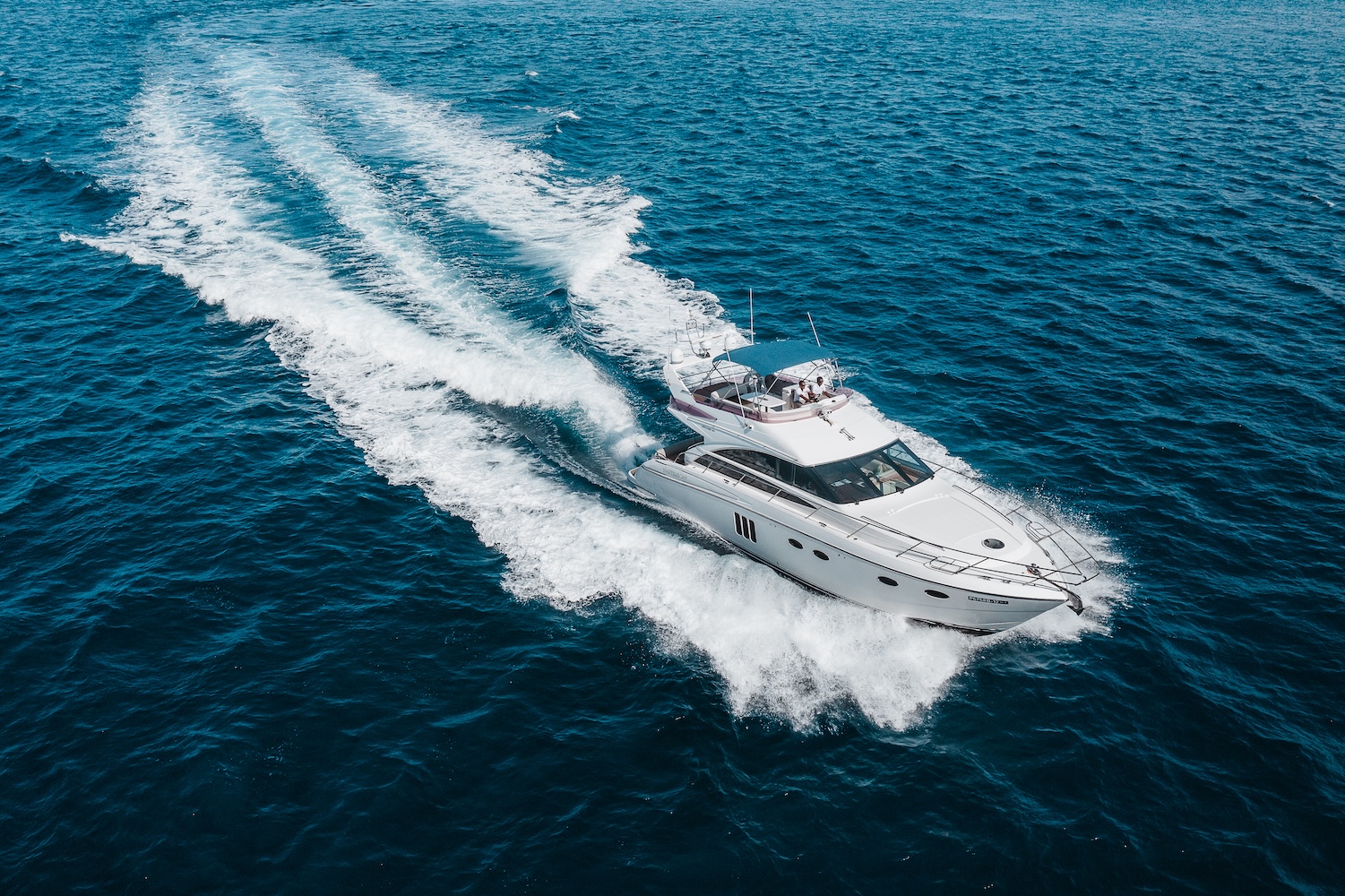 TNM Yacht