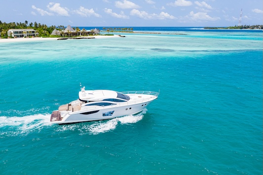 Private Yacht at Kuda Villingili Resort Maldives
