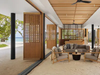 Alila Kothaifaru Maldives - Arrival Pavilion - Reception Area