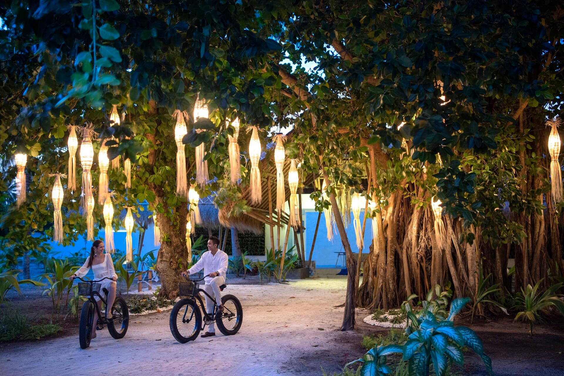 Emerald Maldives Resort & Spa Couple