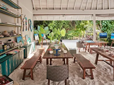 Art Studio Finolhu Baa Atoll Maldives