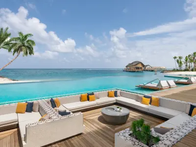Main Pool - Hilton Maldives Amingiri Resort & Spa