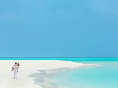 Hurawalhi Island Resort Beach