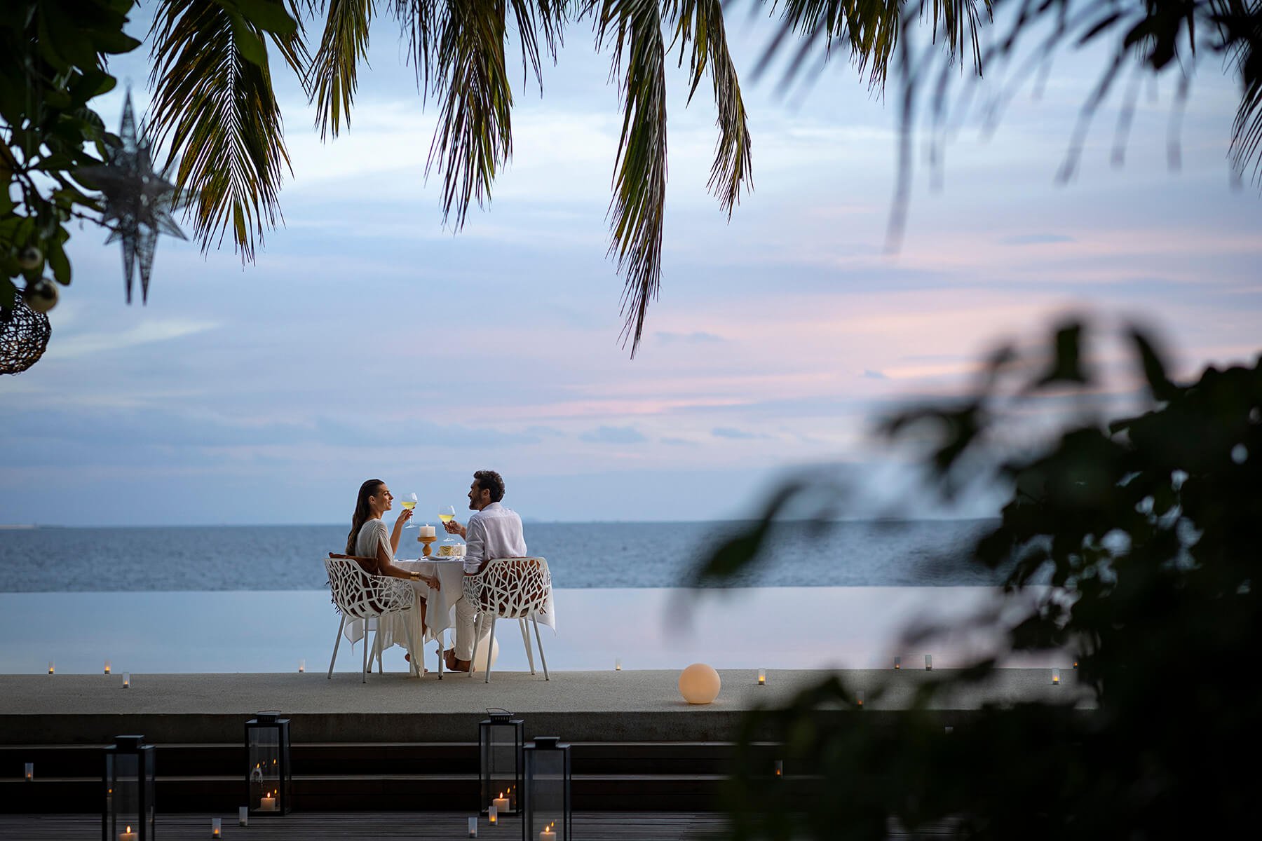 Huvafen Fushi Maldives - Pool Dining