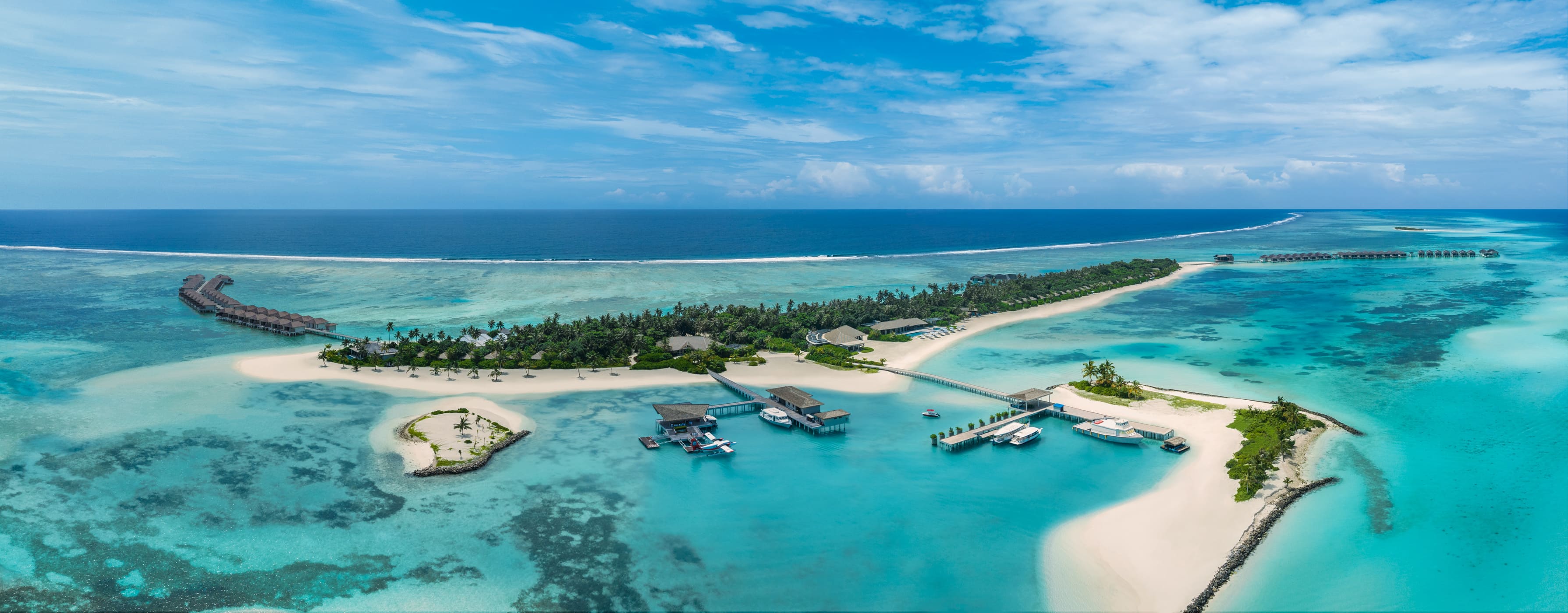Island Overview Aerial - Le Méridien Maldives Resort & Spa