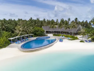 Main Pool Aerial Niyama Private Islands