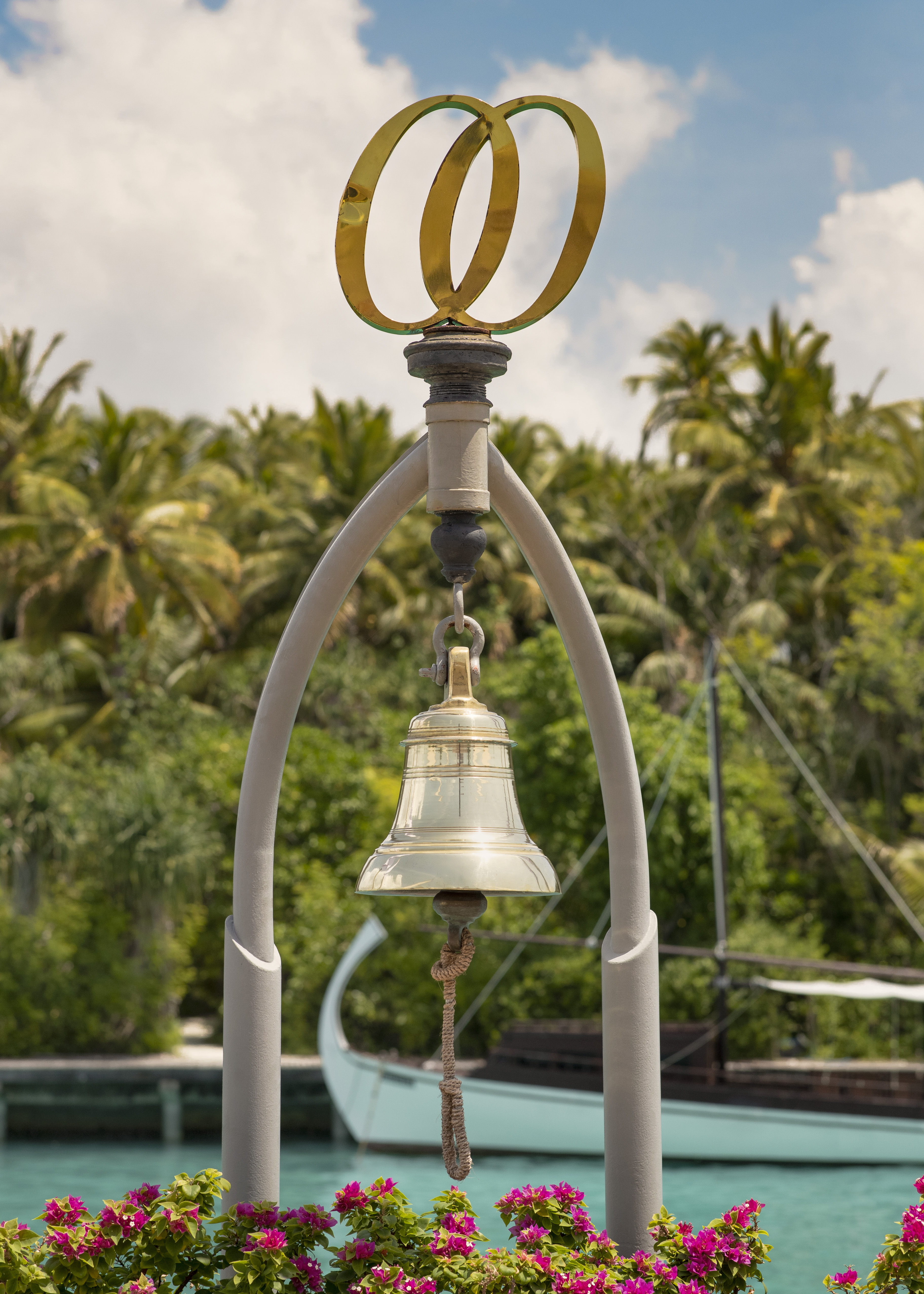 One & Only Reethi Rah - Arrival Bell