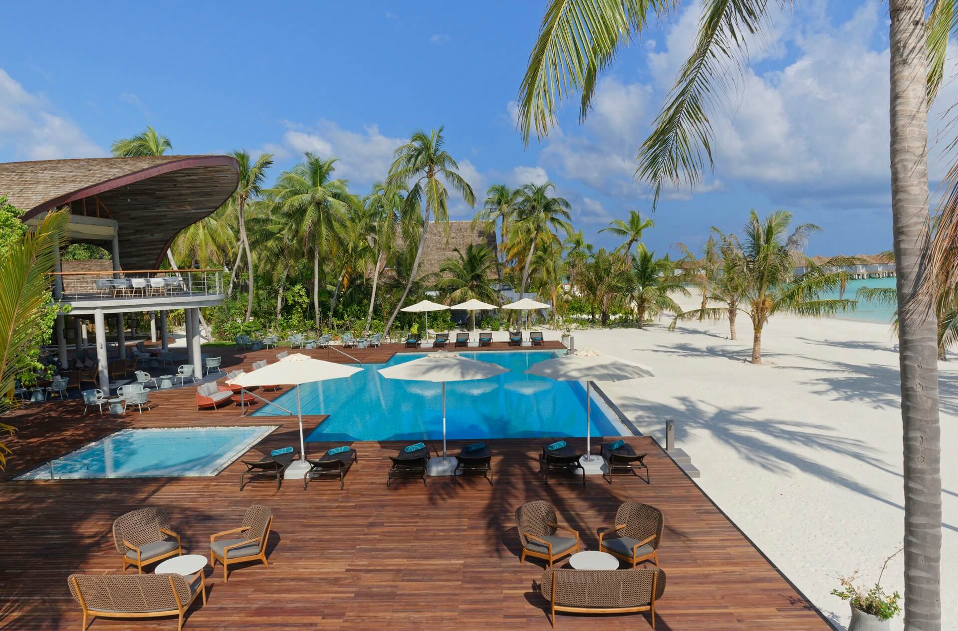 Main Pool & Seating Outrigger Maldives Maafushivaru