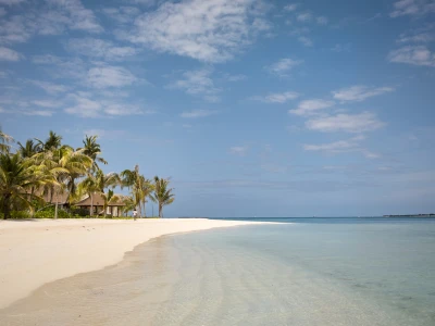 Six Senses Kanuhura - Retreat Side Beach