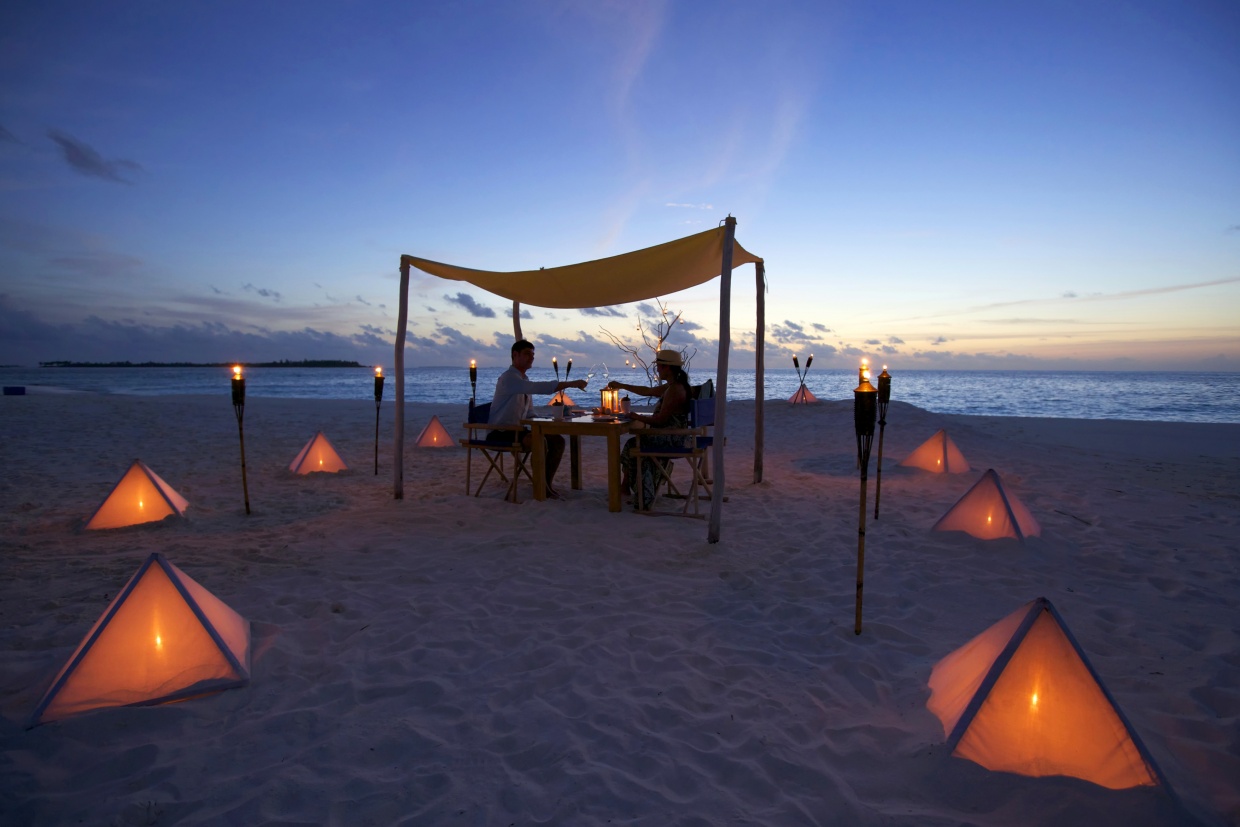 Six Senses Laamu Sandbank Dining