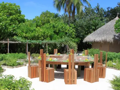 Six Senses Laamu The Chill Table
