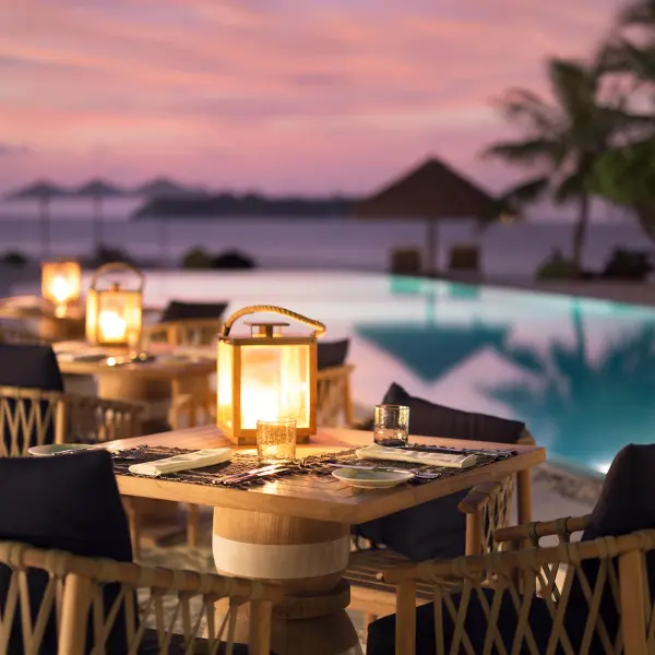 COMO Cocoa Island Ufaa Restaurant Dining With Sunset View