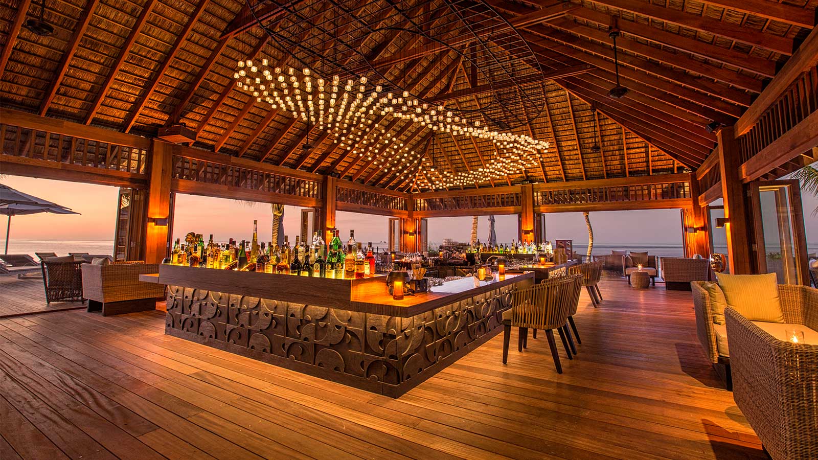 Hurawalhi Island Resort Coco Bar