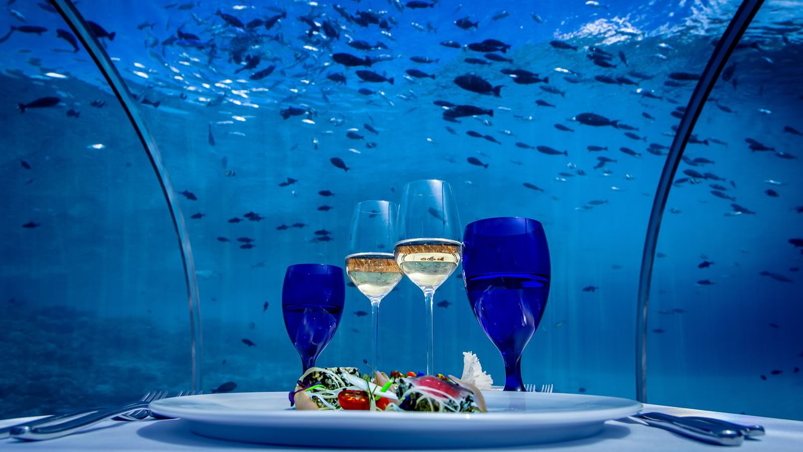Hurawalhi Island Resort 5.8 Undersea Restaurant