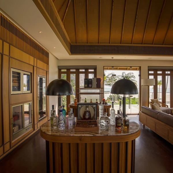 Kuda Villingili Resort Maldives - Cigar Lounge