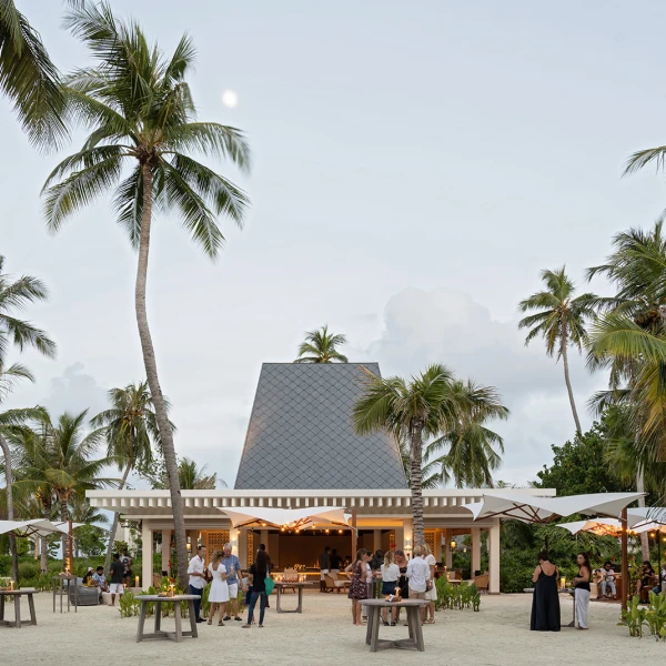Kuda Villingili Resort Maldives - The Hawkers
