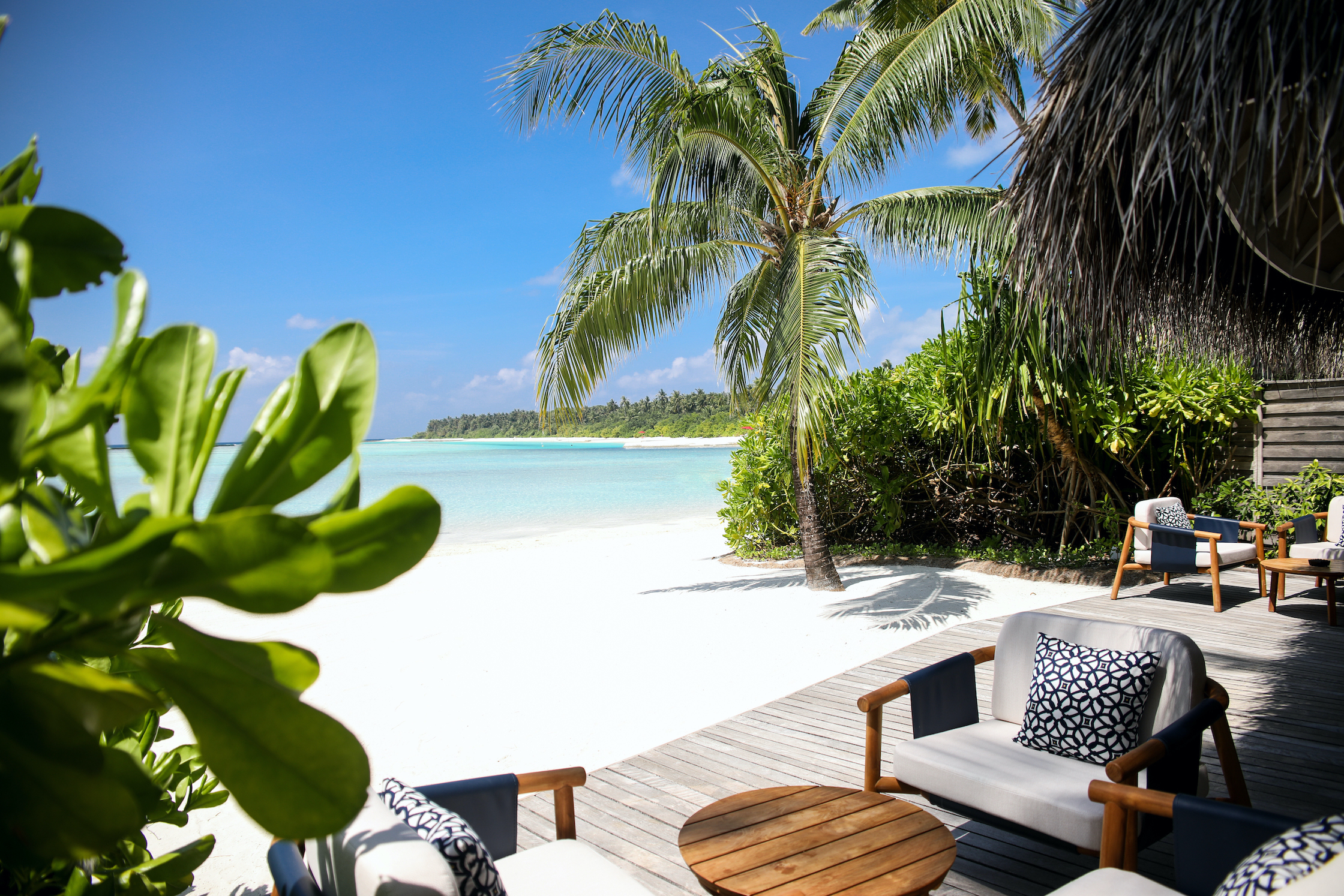 Niyama Private Islands - The Deli Restaurant