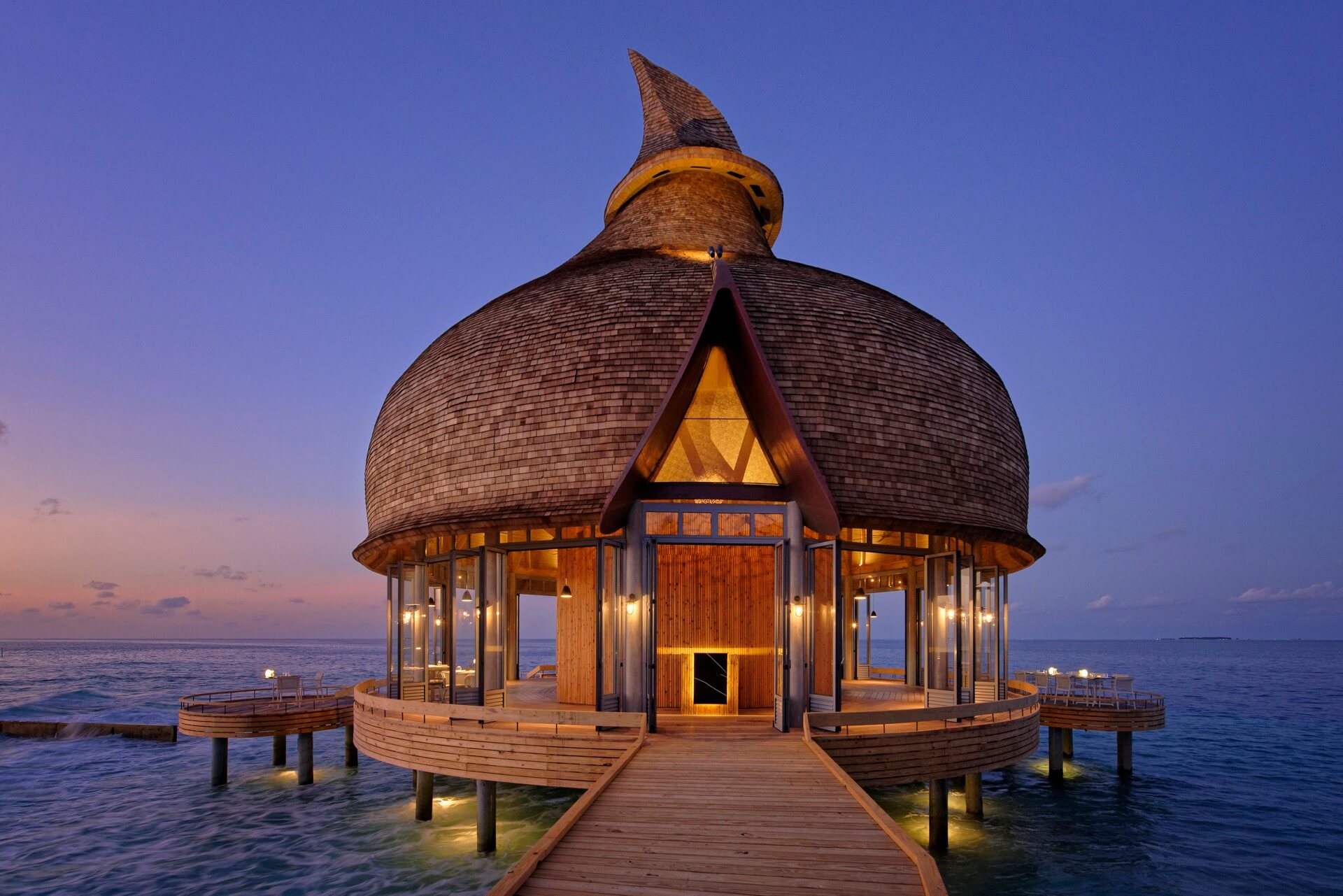 Moodhu Grill Outrigger Maldives Maafushivaru