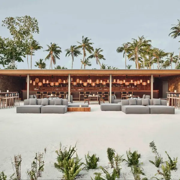 Patina Maldives Fari Beach Club
