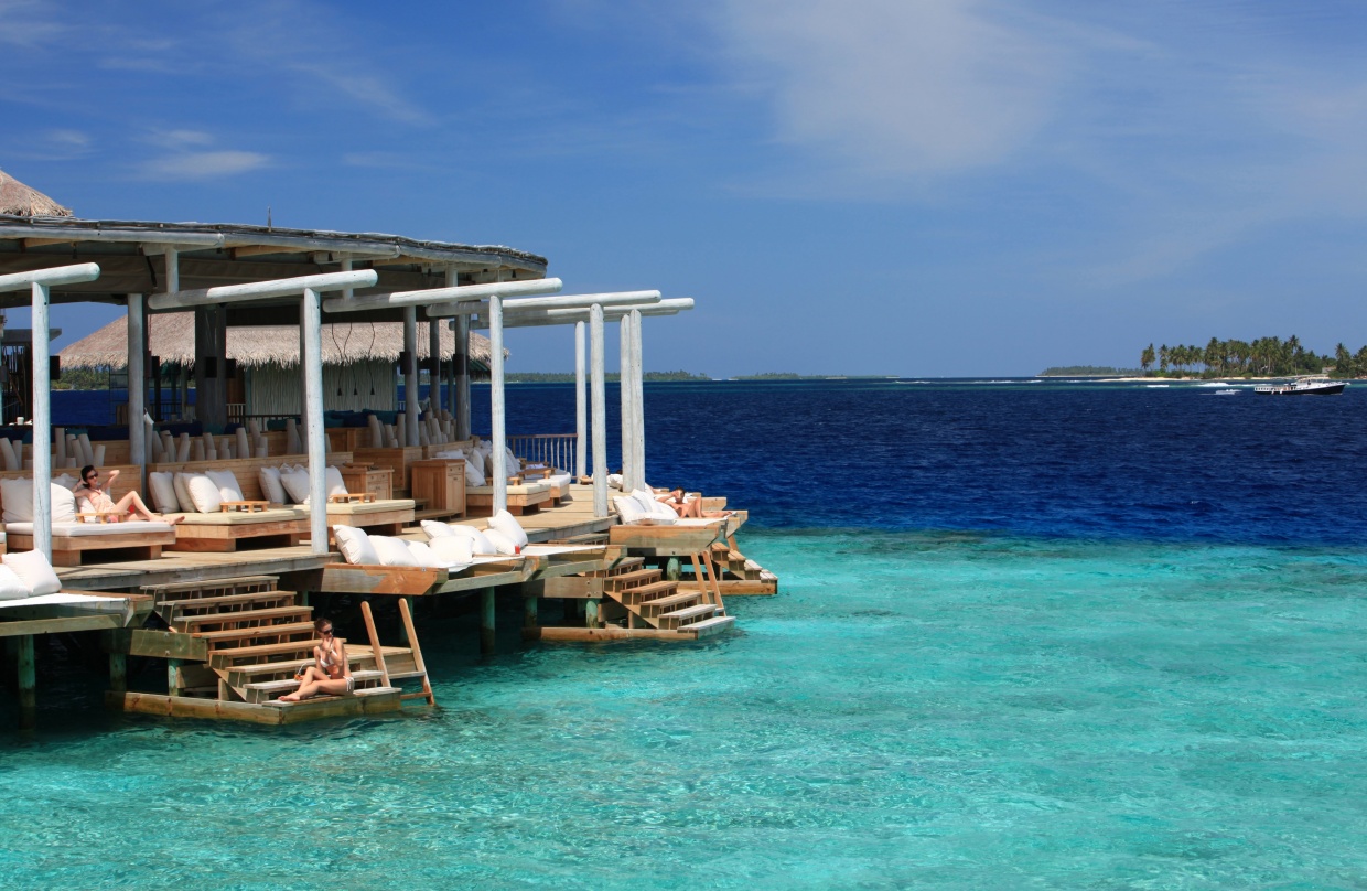 Six Senses Laamu Chill Bar