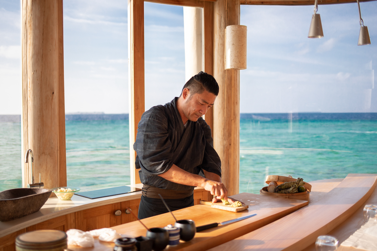 SONEVA FUSHI SO HANDS ON