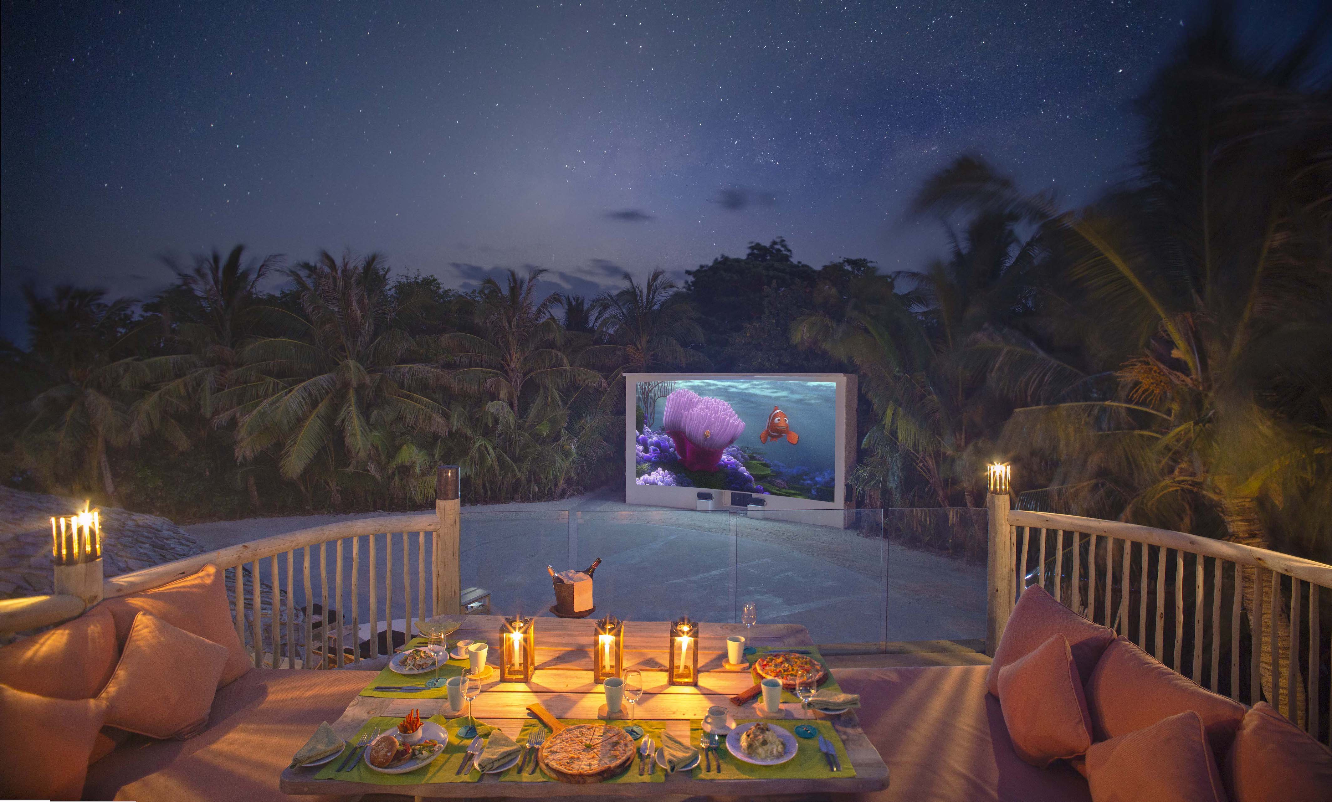 SONEVA FUSHI CINEMA PARADISO