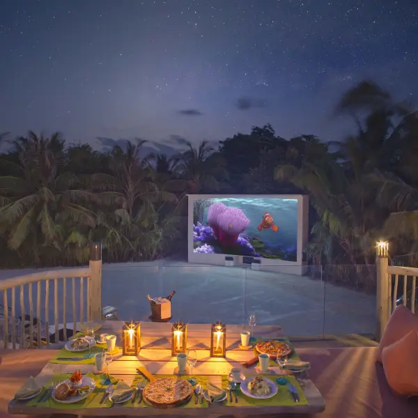 SONEVA FUSHI CINEMA PARADISO