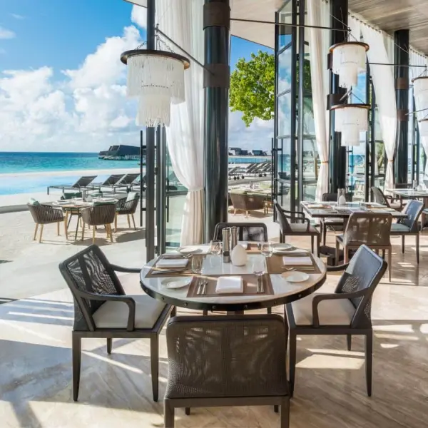 Alba Restaurant at The St. Regis Maldives Vommuli