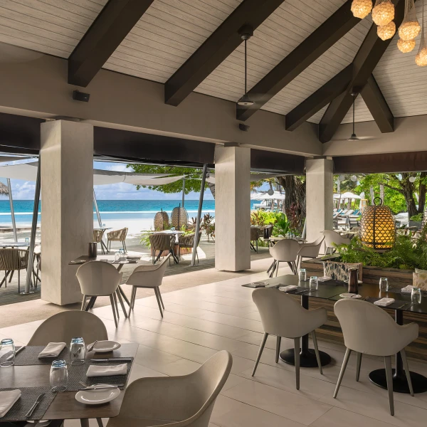 Niva Velassaru Maldives - Turquoise Restaurant Interior