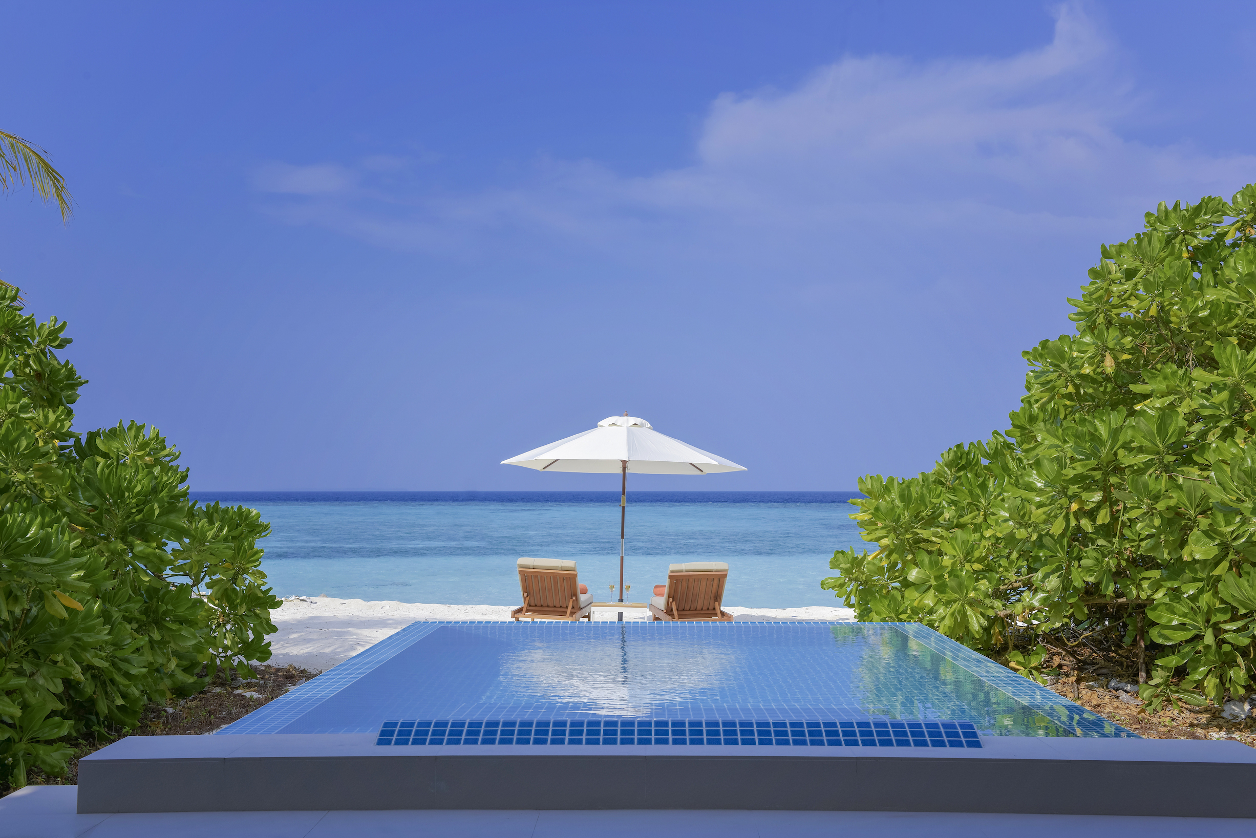 Beach Villa With Pool View Emerald Faarufushi Resort & Spa