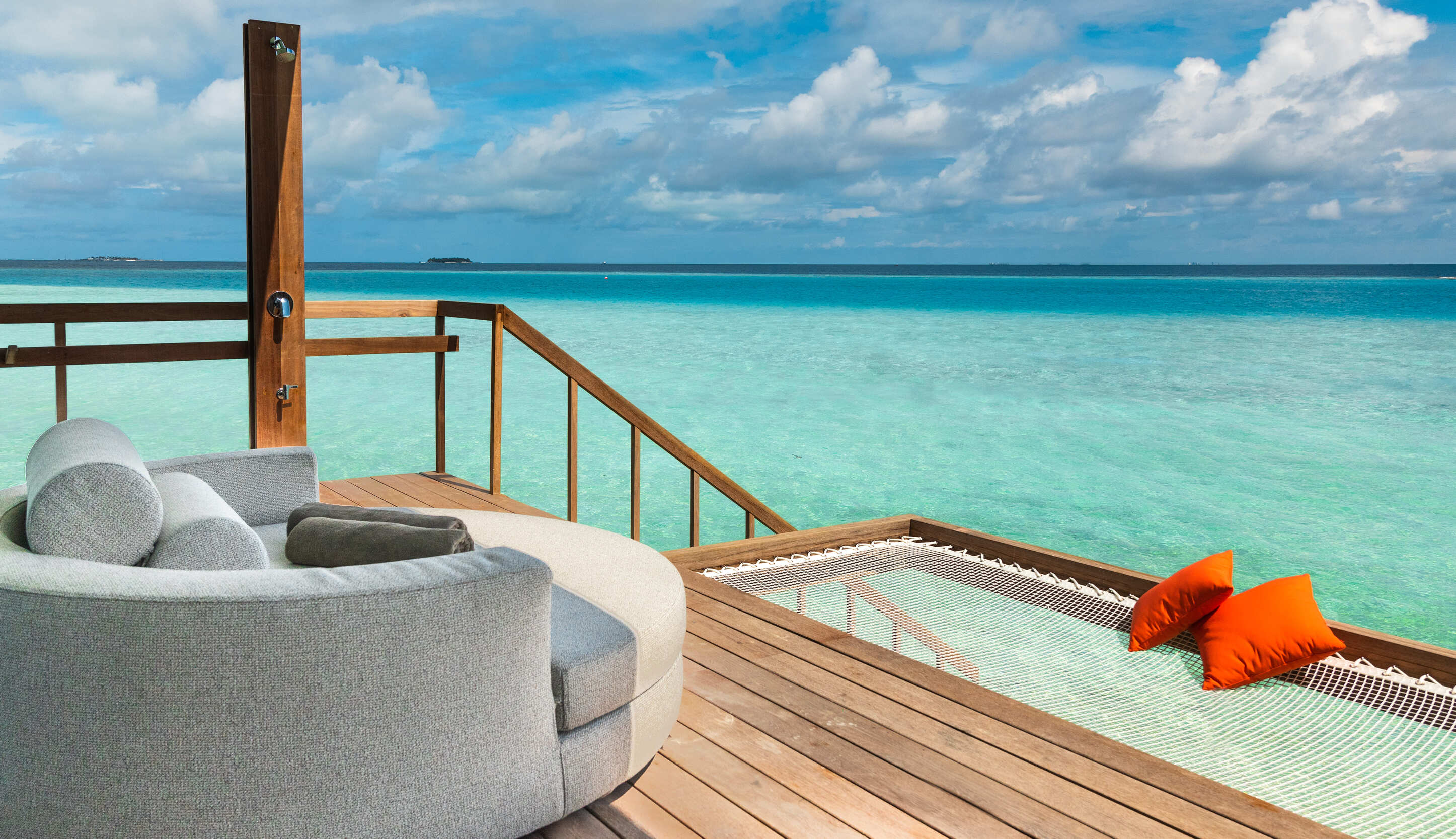 Lagoon Water Pool Villa Collection - Deck - SO/ Maldives