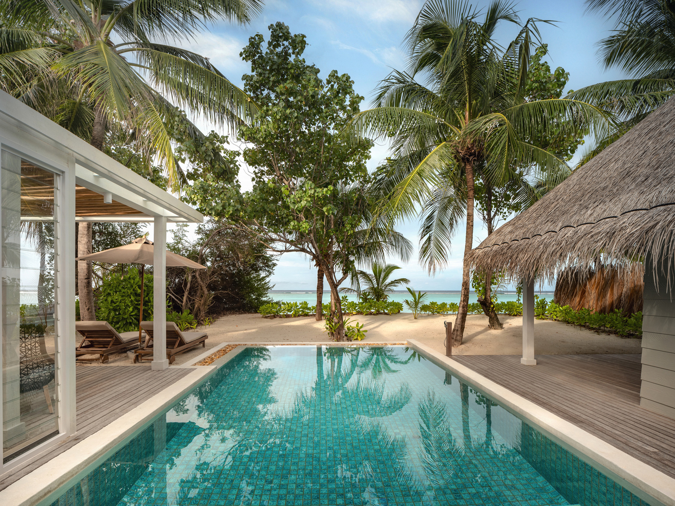 Six Senses Kanuhura - Deluxe Beach Villa Suite with Pool - Deck