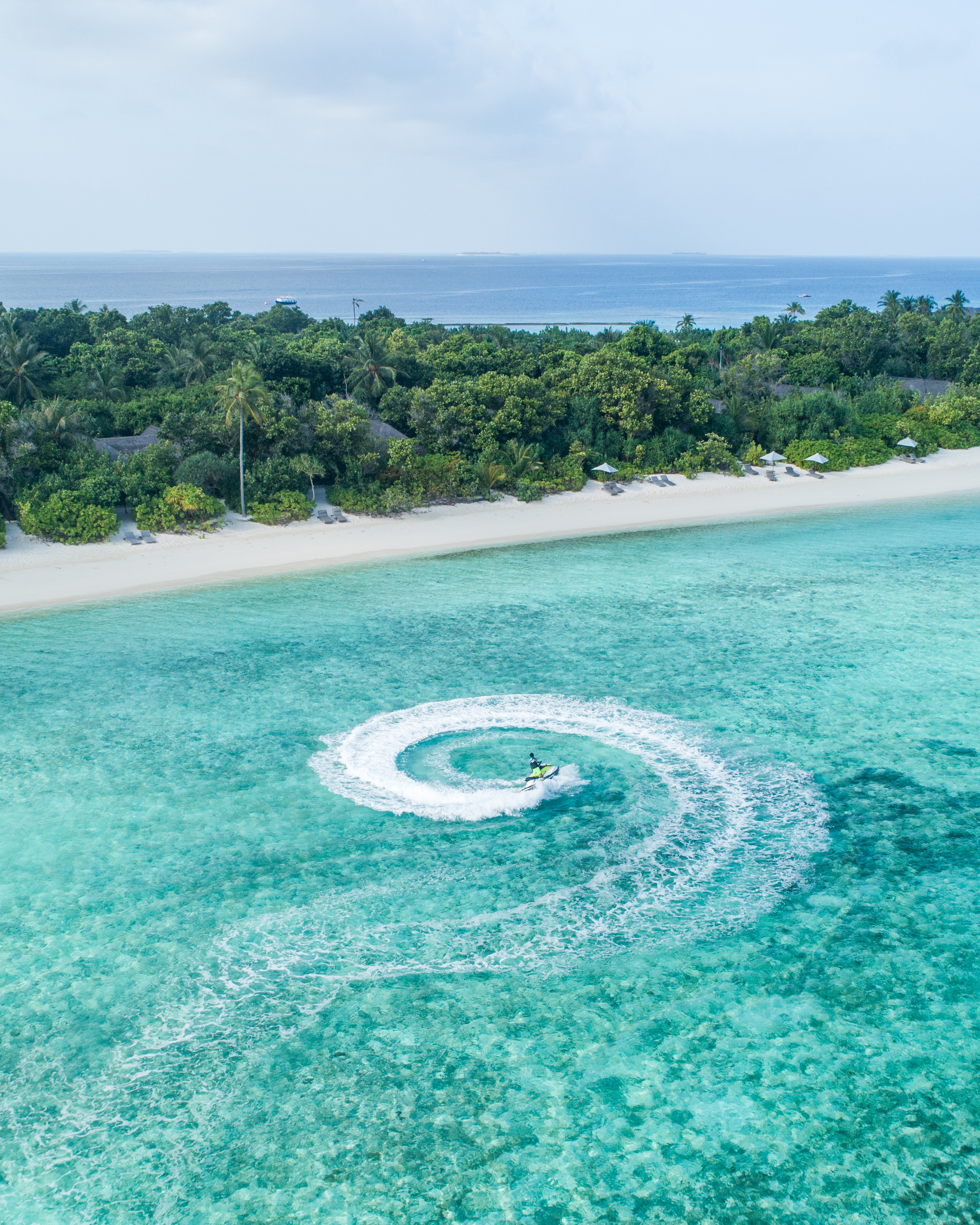 Vakkaru Maldives Water Sports Jet Ski